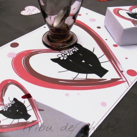 Set de table elle Saint-Valentin, motif madama chat dans un coeur, Tribu de chats, mise en situation