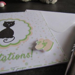 Carte de félicitations de naissance chaton et pois, carte double, thème chat Tribu de chats, détail