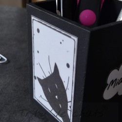 Pot à crayons chat noir, bois noir et blanc, Tribu de chat