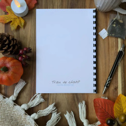 Carnet de notes “Chat noir & Automne hygge” – Illustration à l’aquarelle, création artisanale | Tribu de chats